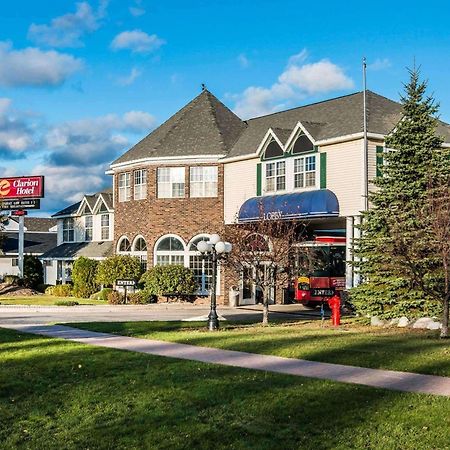 Clarion Hotel Beachfront Mackinaw City Exterior photo